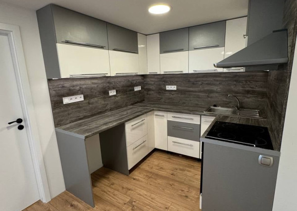 BV REAL Na predaj 2 izbový byt Handlová FM2153