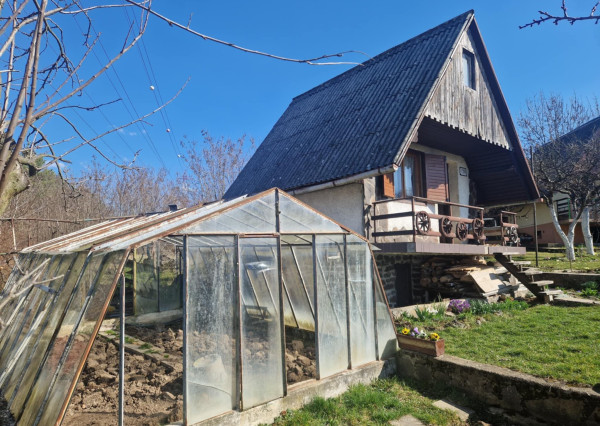 BV REAL murovaná chata so záhradou Prievidza FM2433