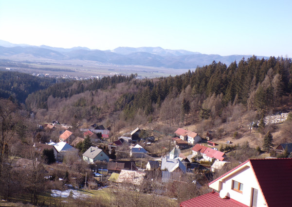 BV REAL Na predaj pozemok obec Čremošné FM1977