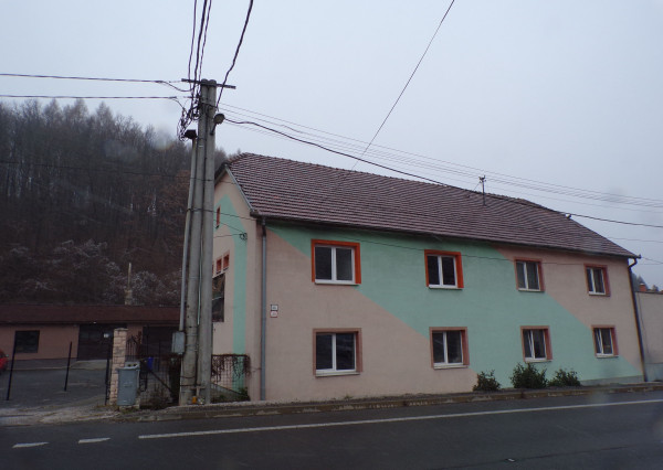 BV REAL Na prenájom komerčný priestor Handlová FM1628