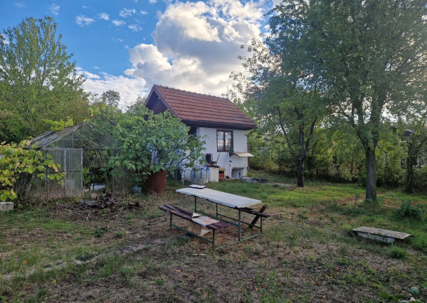 BV REAL na predaj murovaná chata+záhrada Partizánske FM2527